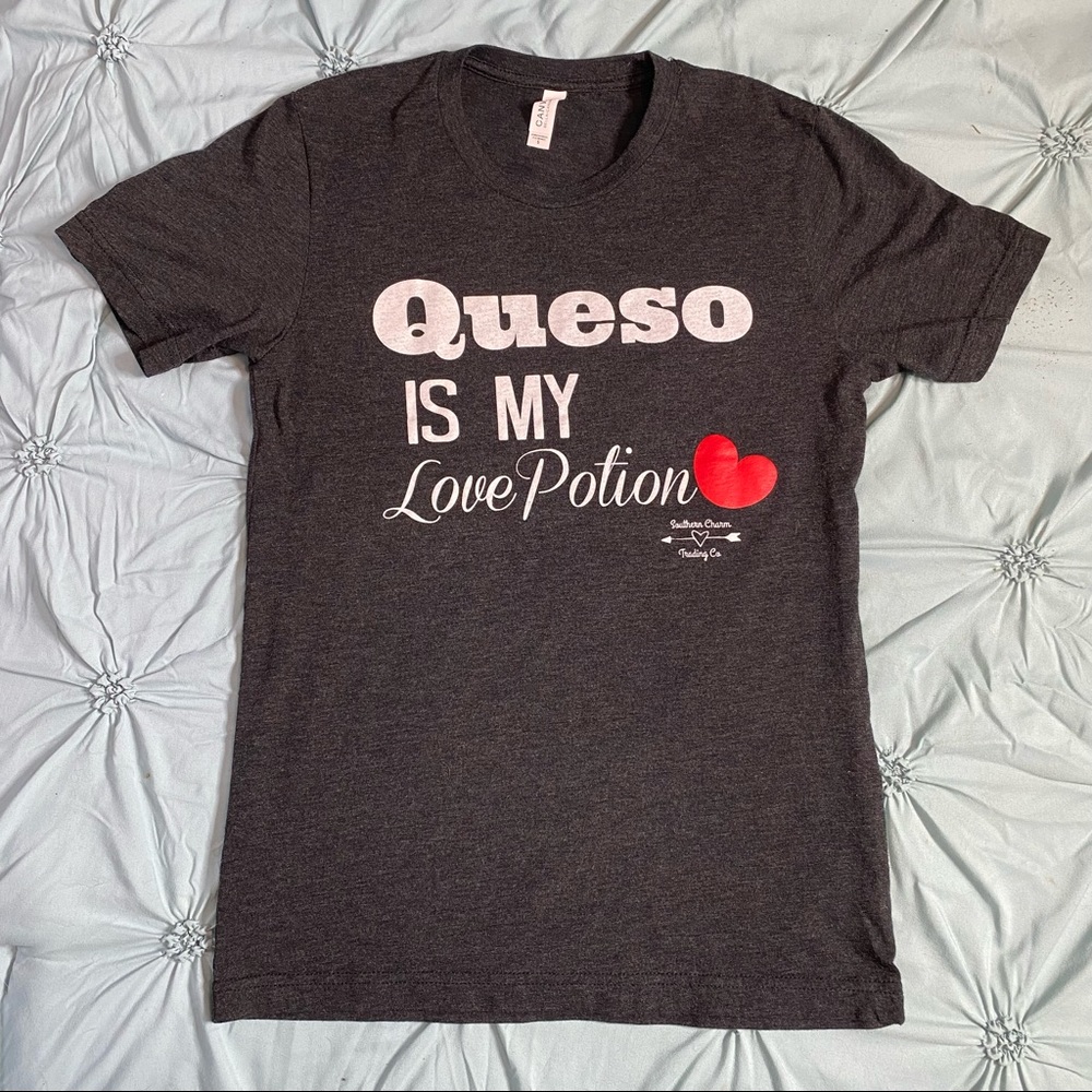 Southern Charm Trading Company “Queso Is My Love Potion” Tee - S, Black